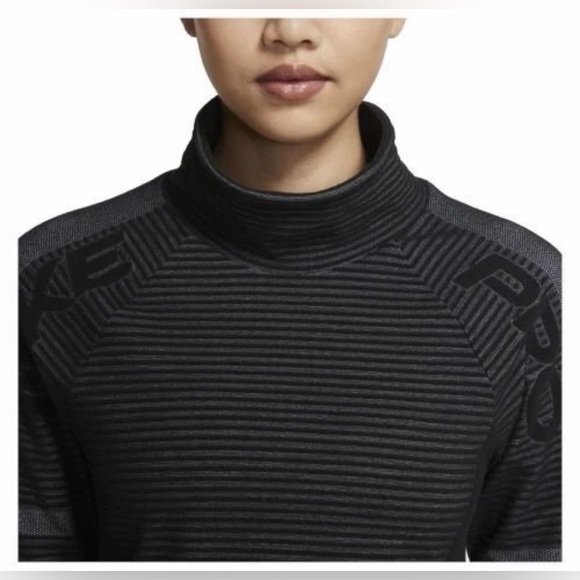 Nike Pro HyperWarm Black/Gray Pullover Long Sleeve Top size Small EUC - Picture 5 of 14